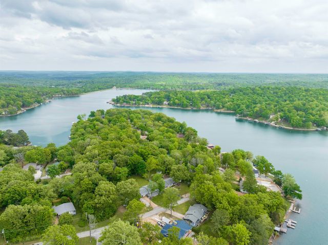 23 Winnebago Cir, Cherokee Village, AR 72529