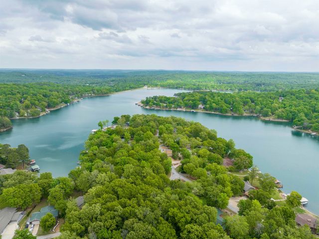 23 Winnebago Cir, Cherokee Village, AR 72529