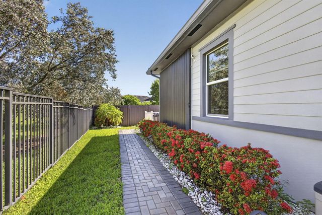 19599 Split Rail Run, Loxahatchee, FL 33470