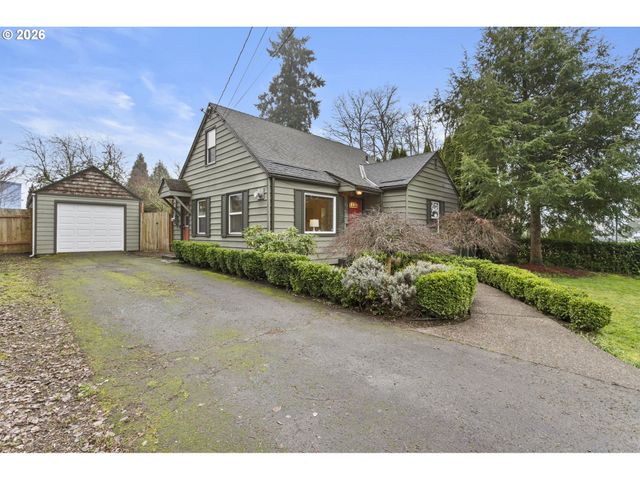 900 W MAIN St, Hillsboro, OR 97123