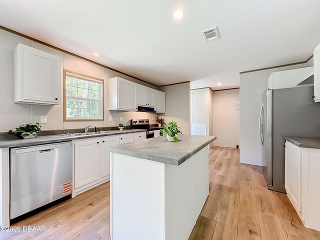 115 Betsy Ross Place, Satsuma, FL 32189