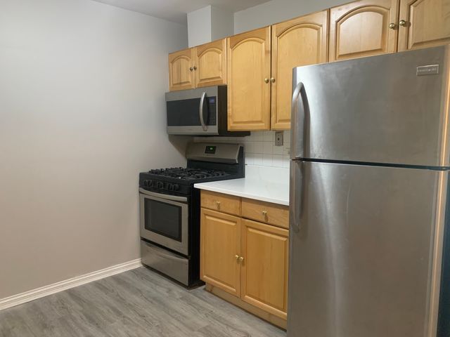 264 E Bailey Road L, Naperville, IL 60565