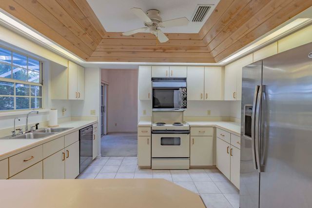 1027 Mangrove Lane, Vero Beach, FL 32963