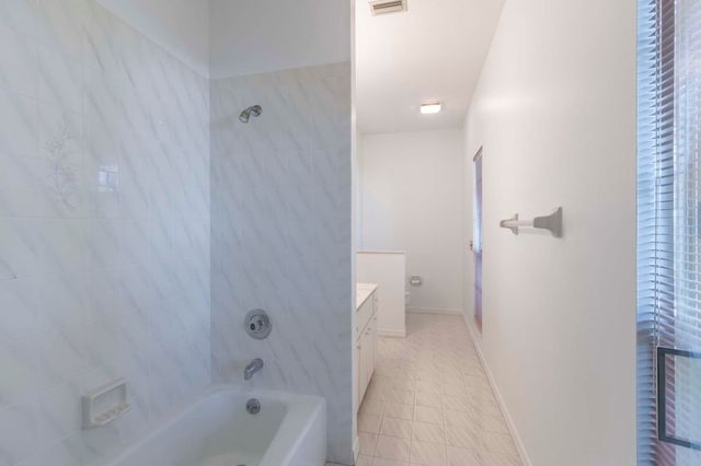 1027 Mangrove Lane, Vero Beach, FL 32963