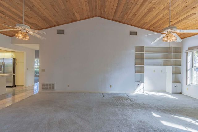 1027 Mangrove Lane, Vero Beach, FL 32963