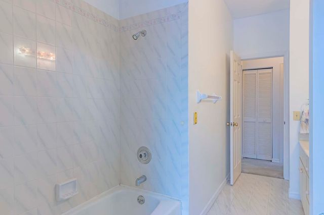 1027 Mangrove Lane, Vero Beach, FL 32963