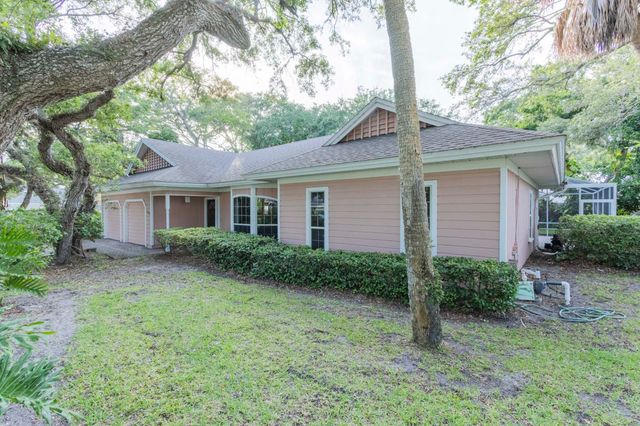 1027 Mangrove Lane, Vero Beach, FL 32963