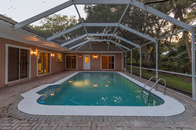 1027 Mangrove Lane, Vero Beach, FL 32963