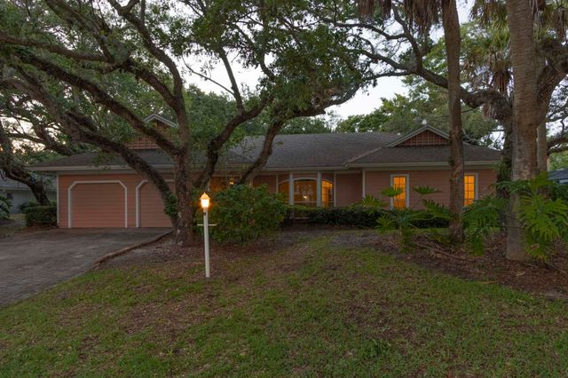 1027 Mangrove Lane, Vero Beach, FL 32963