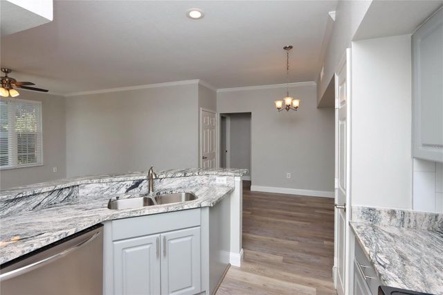 9088 LAKE CHASE ISLAND WAY 9088, Tampa, FL 33626