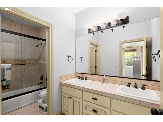 9618 Nw THOMPSON Rd, Portland, OR 97229