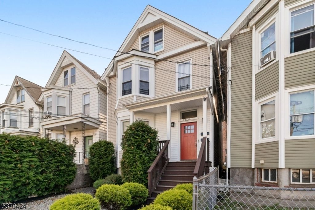 46 Lawrence St, Bloomfield Twp., NJ 07003