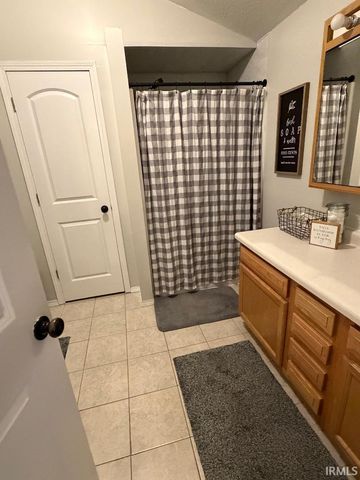 3650 W 200 S Road, Bloomfield, IN 47424