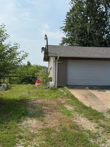3650 W 200 S Road, Bloomfield, IN 47424