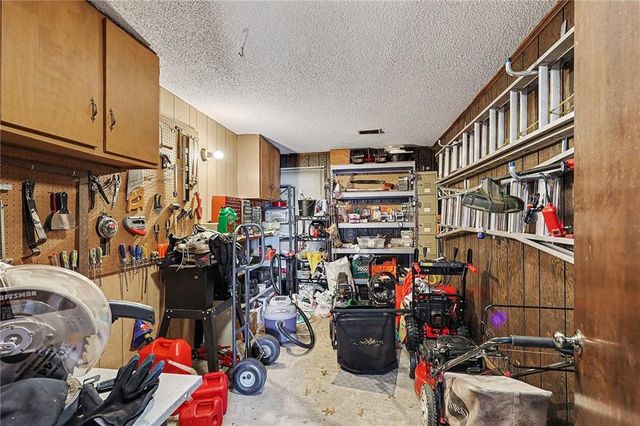 16311 W 143RD Terrace, Olathe, KS 66062