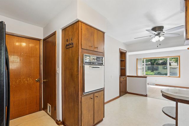 1720 Upton Avenue, Waterloo, IA 50701