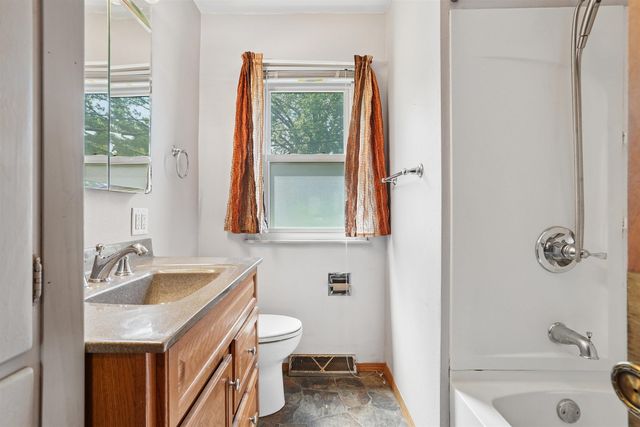 1720 Upton Avenue, Waterloo, IA 50701