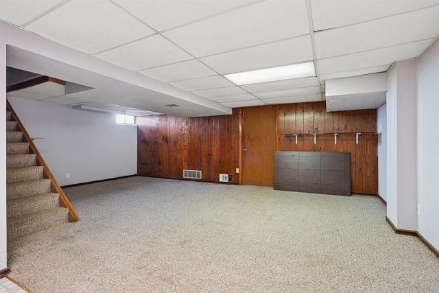 1720 Upton Avenue, Waterloo, IA 50701