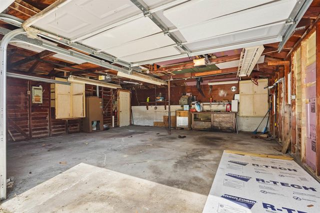 1720 Upton Avenue, Waterloo, IA 50701