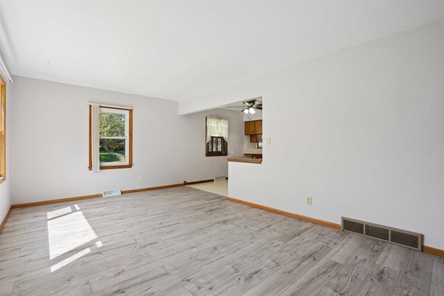 1720 Upton Avenue, Waterloo, IA 50701