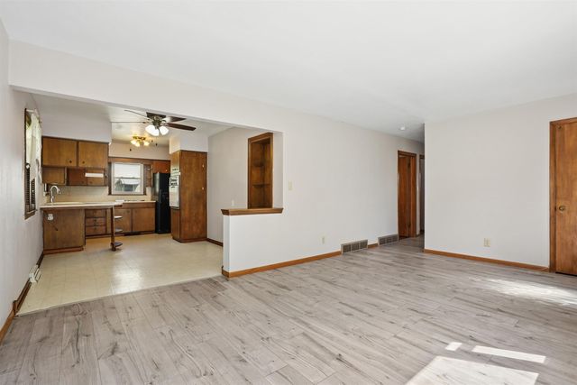 1720 Upton Avenue, Waterloo, IA 50701