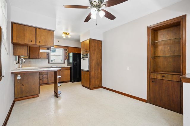 1720 Upton Avenue, Waterloo, IA 50701
