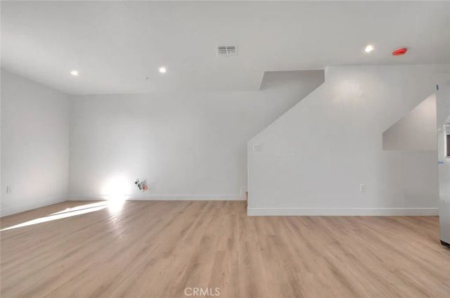 5852 Vineland 5852-2, North Hollywood, CA 91601
