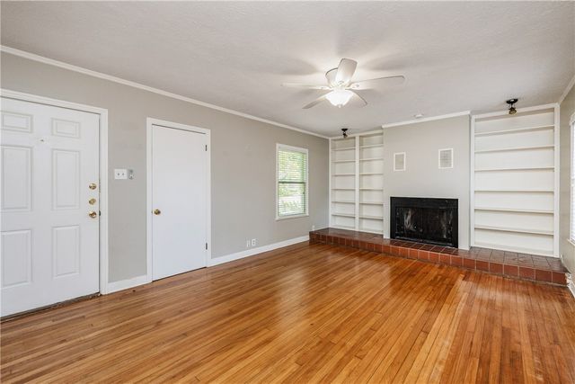 333 Foster Dr, Corpus Christi, TX 78404