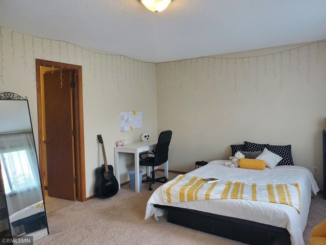 1317 68th Lane N, Brooklyn Center, MN 55430