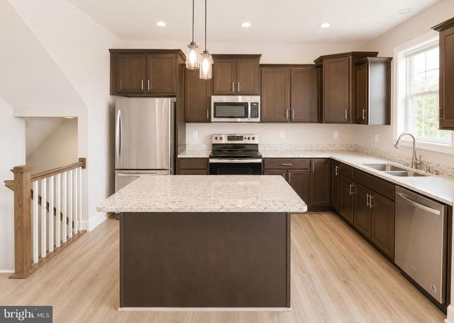 65 OVERLOOK DR, Hanover, PA 17331