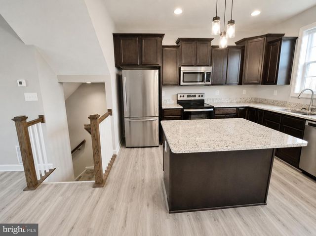 65 OVERLOOK DR, Hanover, PA 17331