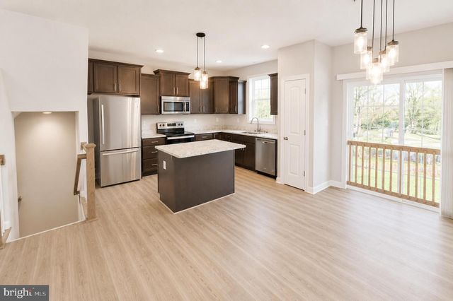 65 OVERLOOK DR, Hanover, PA 17331