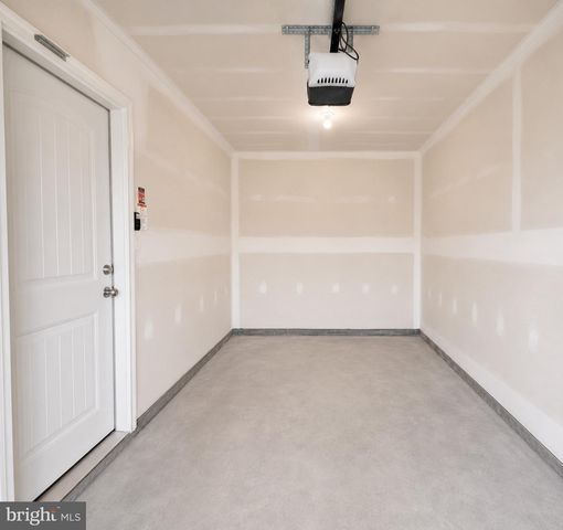 65 OVERLOOK DR, Hanover, PA 17331