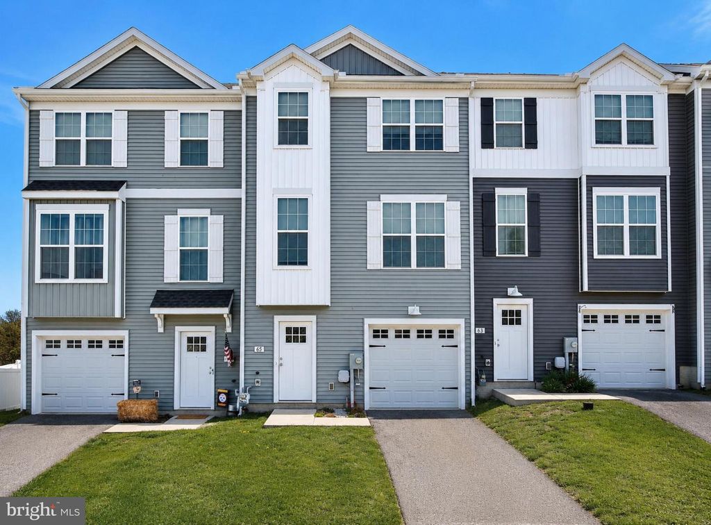 65 OVERLOOK DR, Hanover, PA 17331
