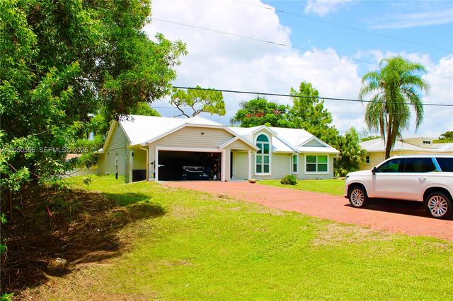 6617 Idlewild Street, Fort Myers, FL 33966