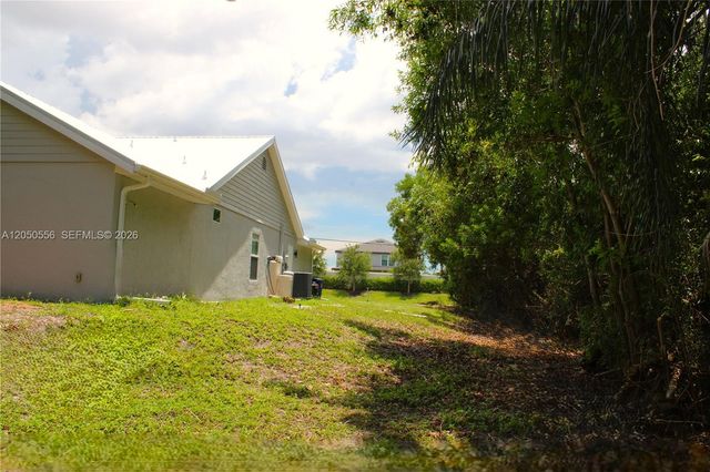 6617 Idlewild Street, Fort Myers, FL 33966