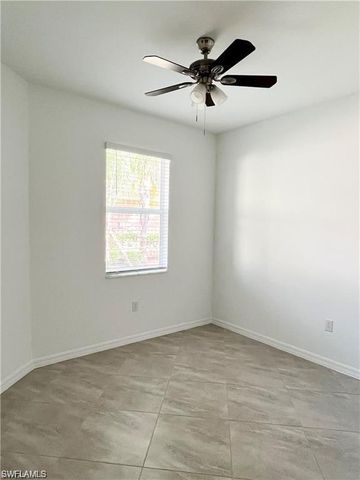 2057 Tamarron LN, Naples, FL 34120