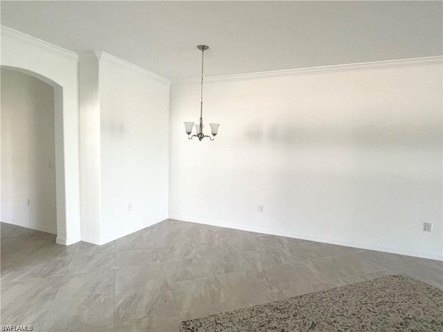 2057 Tamarron LN, Naples, FL 34120