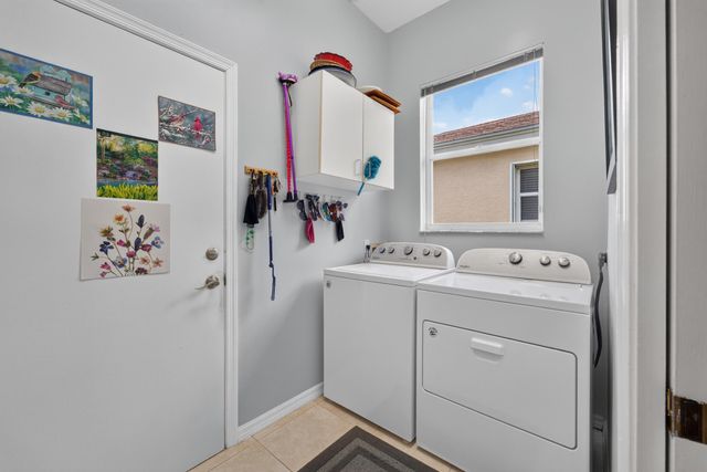573 NW MONTEVINA Drive, Port St. Lucie, Port St Lucie, FL 34986