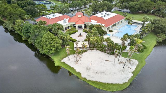 573 NW MONTEVINA Drive, Port St. Lucie, Port St Lucie, FL 34986