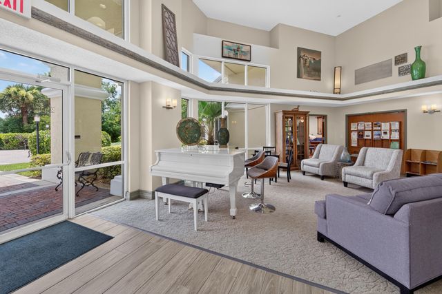 573 NW MONTEVINA Drive, Port St. Lucie, Port St Lucie, FL 34986