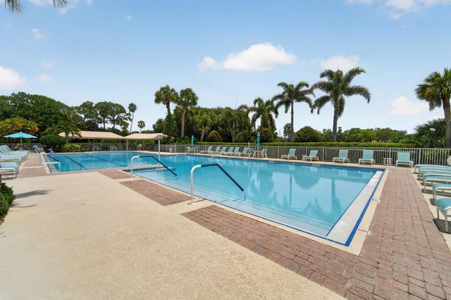 573 NW MONTEVINA Drive, Port St. Lucie, Port St Lucie, FL 34986