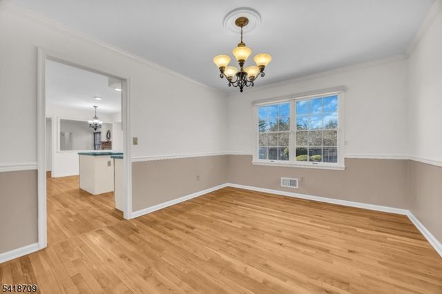 8 Flagg Way, Hillsborough Twp., NJ 08844