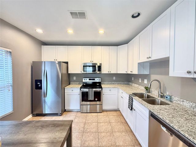 17248 POPPY FIELDS LANE, Land O Lakes, FL 34638