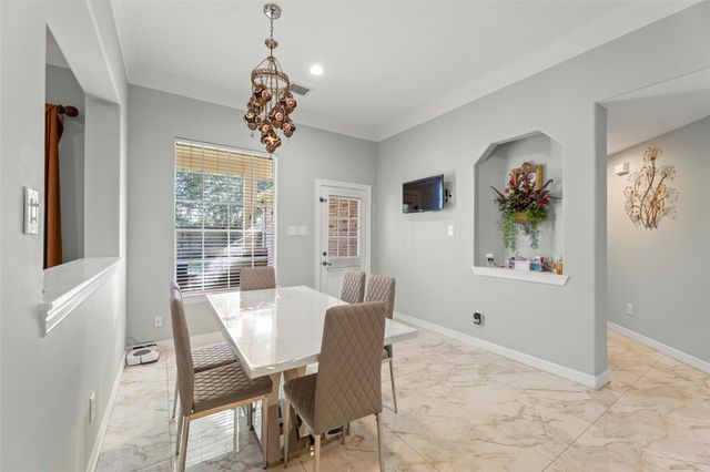 15111 Black Falls Lane, Sugar Land, TX 77498