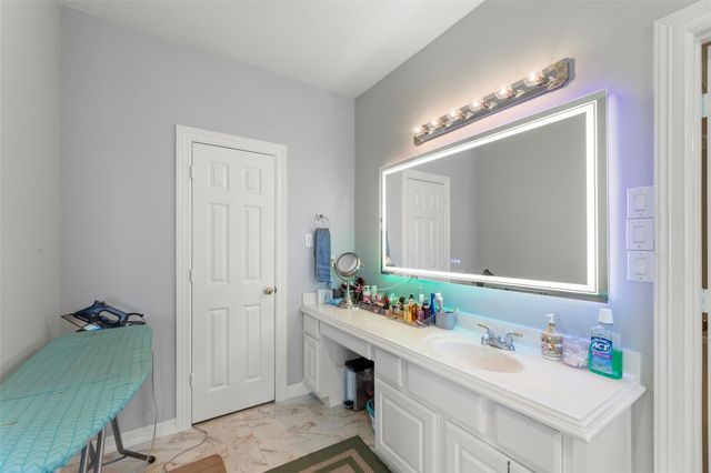 15111 Black Falls Lane, Sugar Land, TX 77498