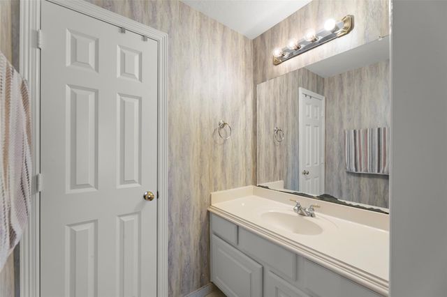 15111 Black Falls Lane, Sugar Land, TX 77498