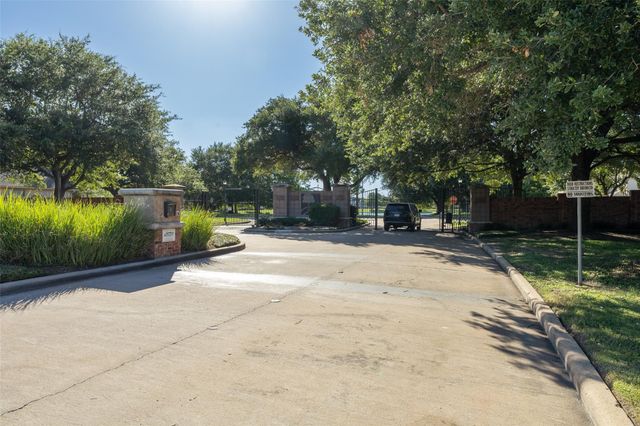 15111 Black Falls Lane, Sugar Land, TX 77498