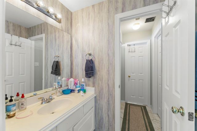 15111 Black Falls Lane, Sugar Land, TX 77498