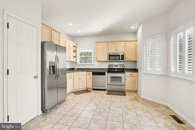 532 WATERSIDE CIR L-0133, Lebanon, PA 17042